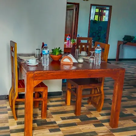 Dew Ashi Homestay Sigiriya Buitenkant foto
